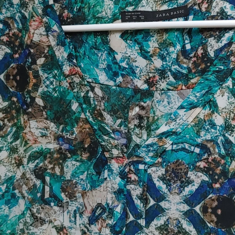 Zara Green Teal Blue Printed V-Neck Blouse - Picture 12 of 15